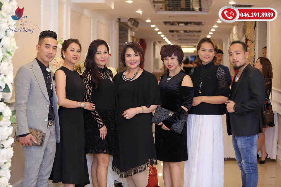 Nail Nhã Tường tham dự Gala Black & White Party Nail Nhã Tường tham dự Gala Black & White Party