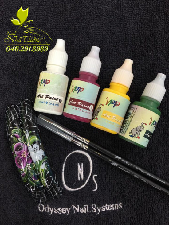 Học vẽ móng nghệ thuật và những điều cần biết Học vẽ móng nghệ thuật và những điều cần biết