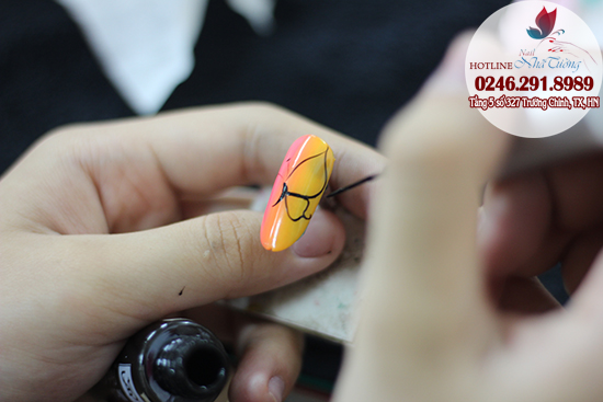 Học vẽ móng có khó không?