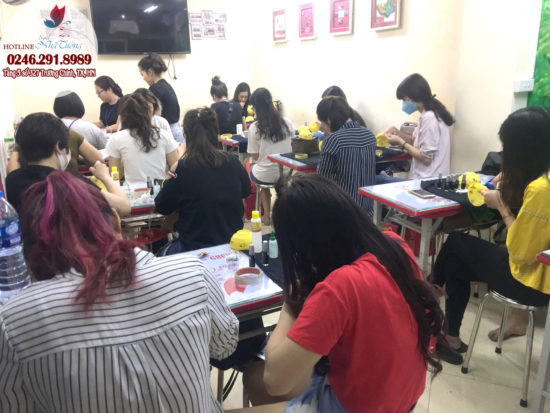 Dạy học nail tại tp Hồ Chí Minh