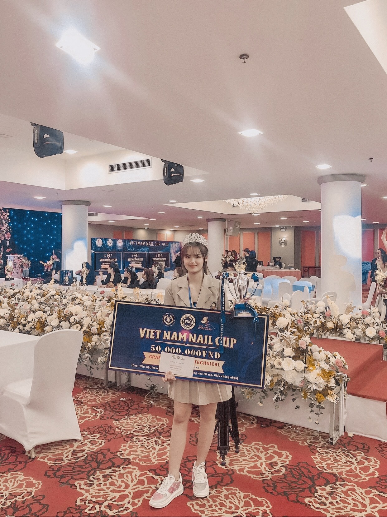 Học viên Nhã Tường Nail đạt vương miện toàn năng VNC 2020 Học viên Nhã Tường Nail đạt vương miện toàn năng VNC 2020