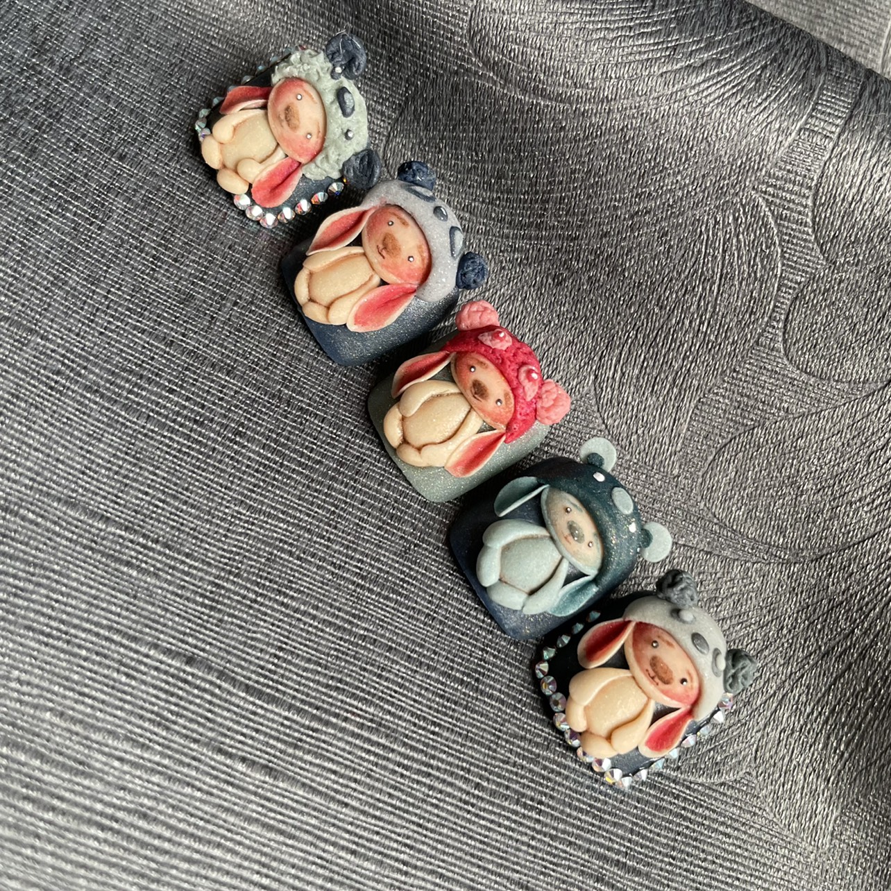 Đắp bột hoạt hình gấu nhỏ Đắp bột hoạt hình gấu nhỏ