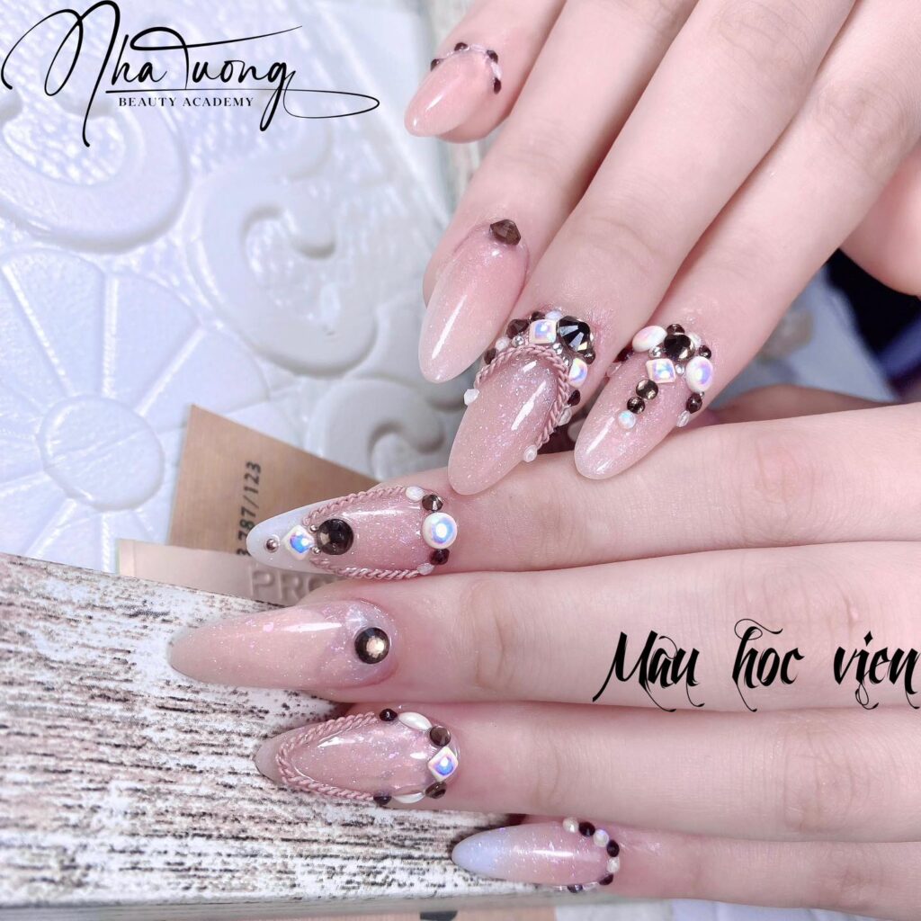 truong-day-nail-1