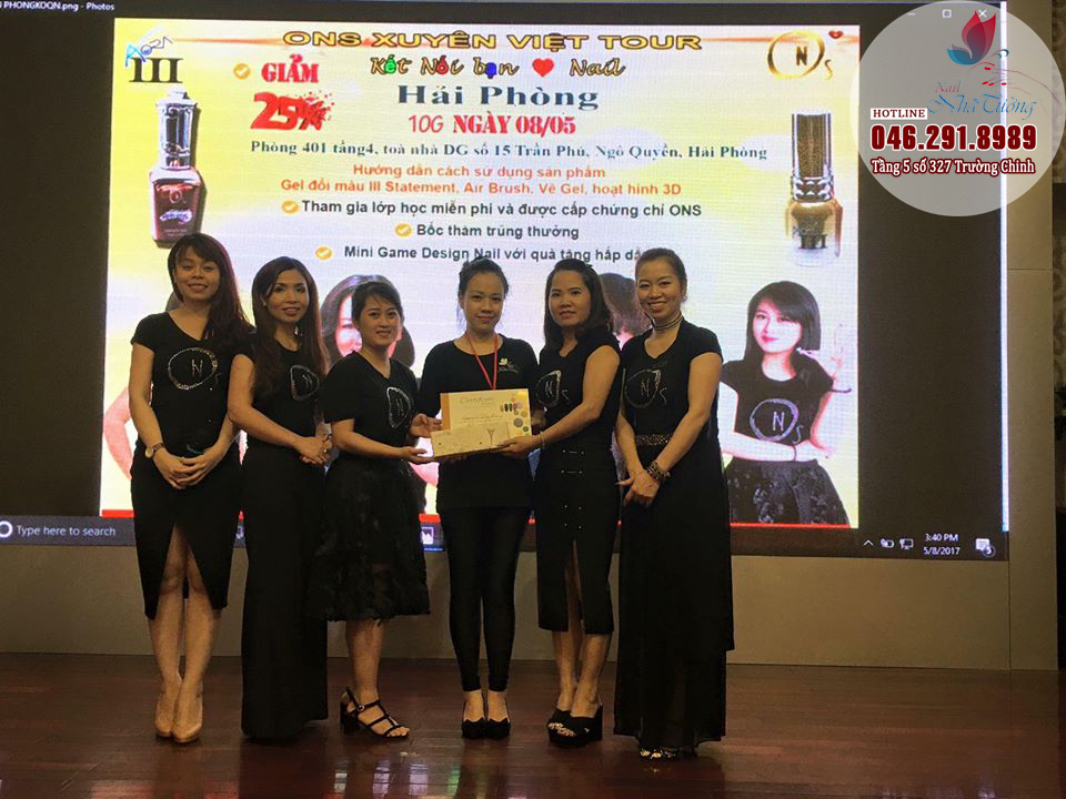 học vẽ móng tay nghệ thuật 7